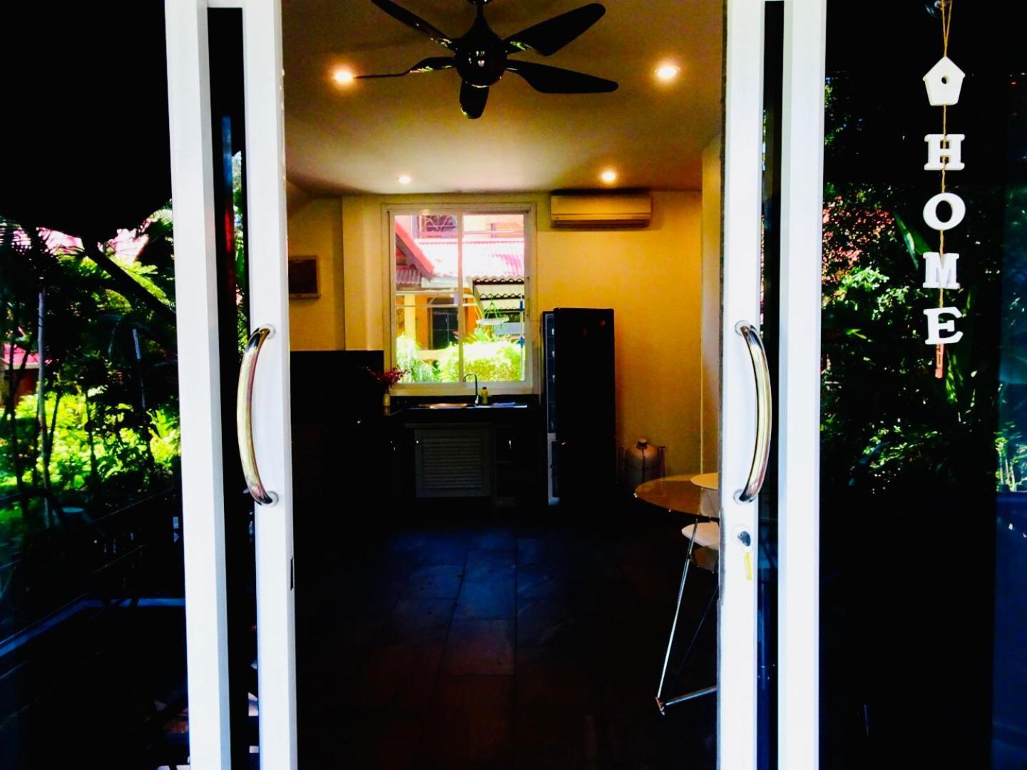 Starbay Samui 度假居 *